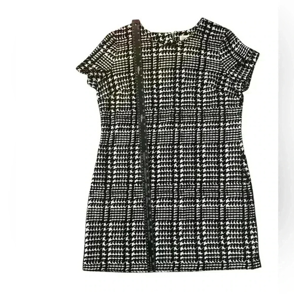 Calvin Klein Black & White Dress Size 16 – Short Sleeve, Shift Style, Back Zip - Picture 5 of 7